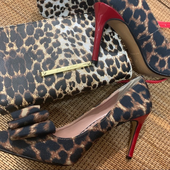 BNWOB Betsey 💋 Red & Leopard Pumps & Crossbody - Picture 5 of 12